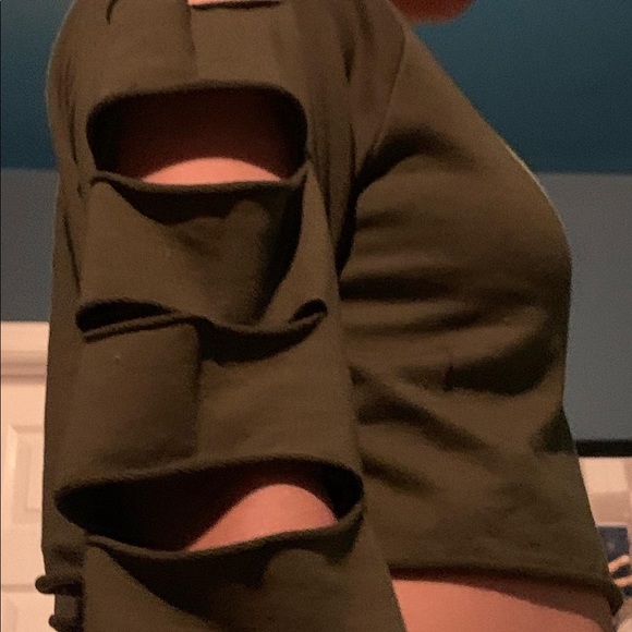 $8 ✈️❤️‍🔥 - Picture 3 of 3